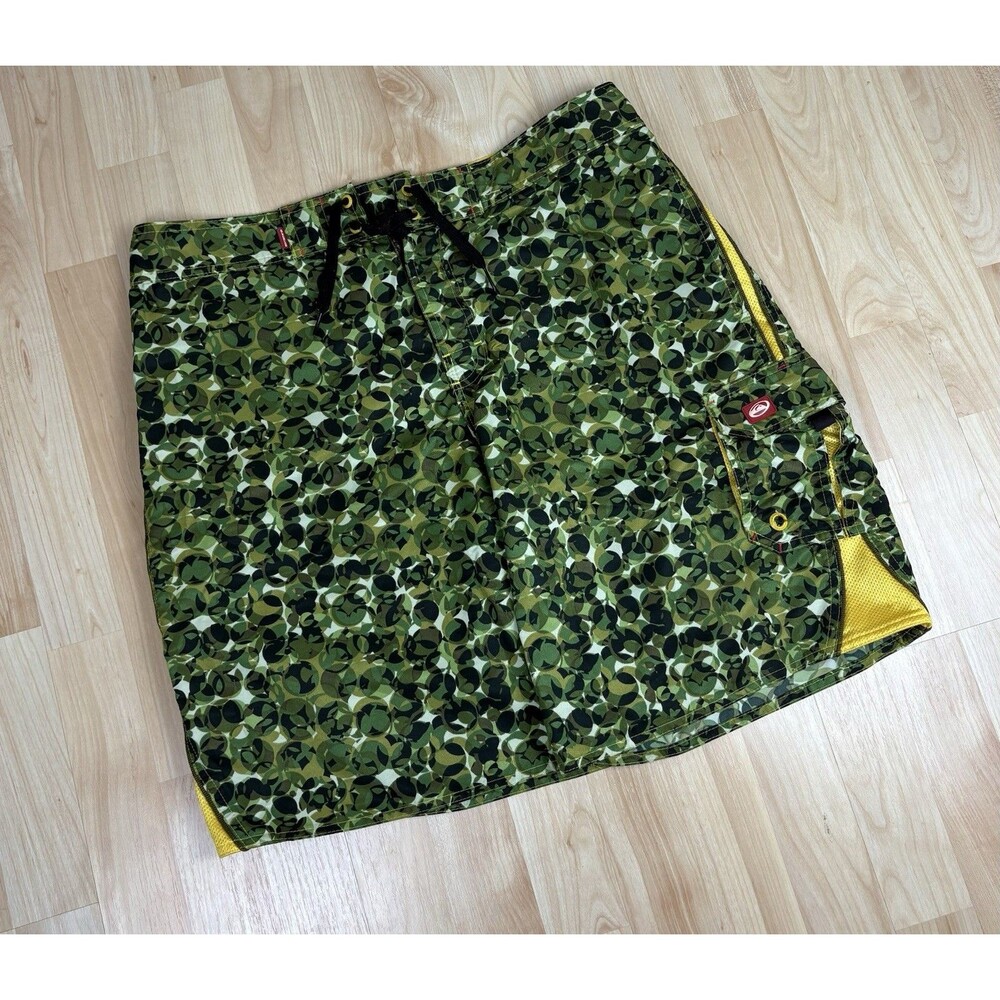 Y2K Quick Silver Board Shorts / Swim Trunks / Baggy / Long / Pockets  / Size 34